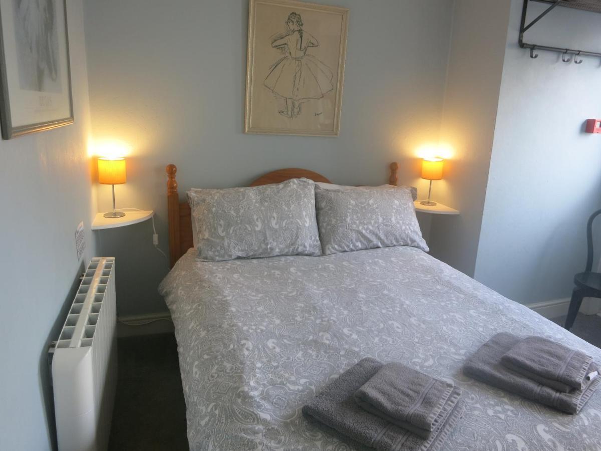 וורטינג Marine View Guest House מראה חיצוני תמונה