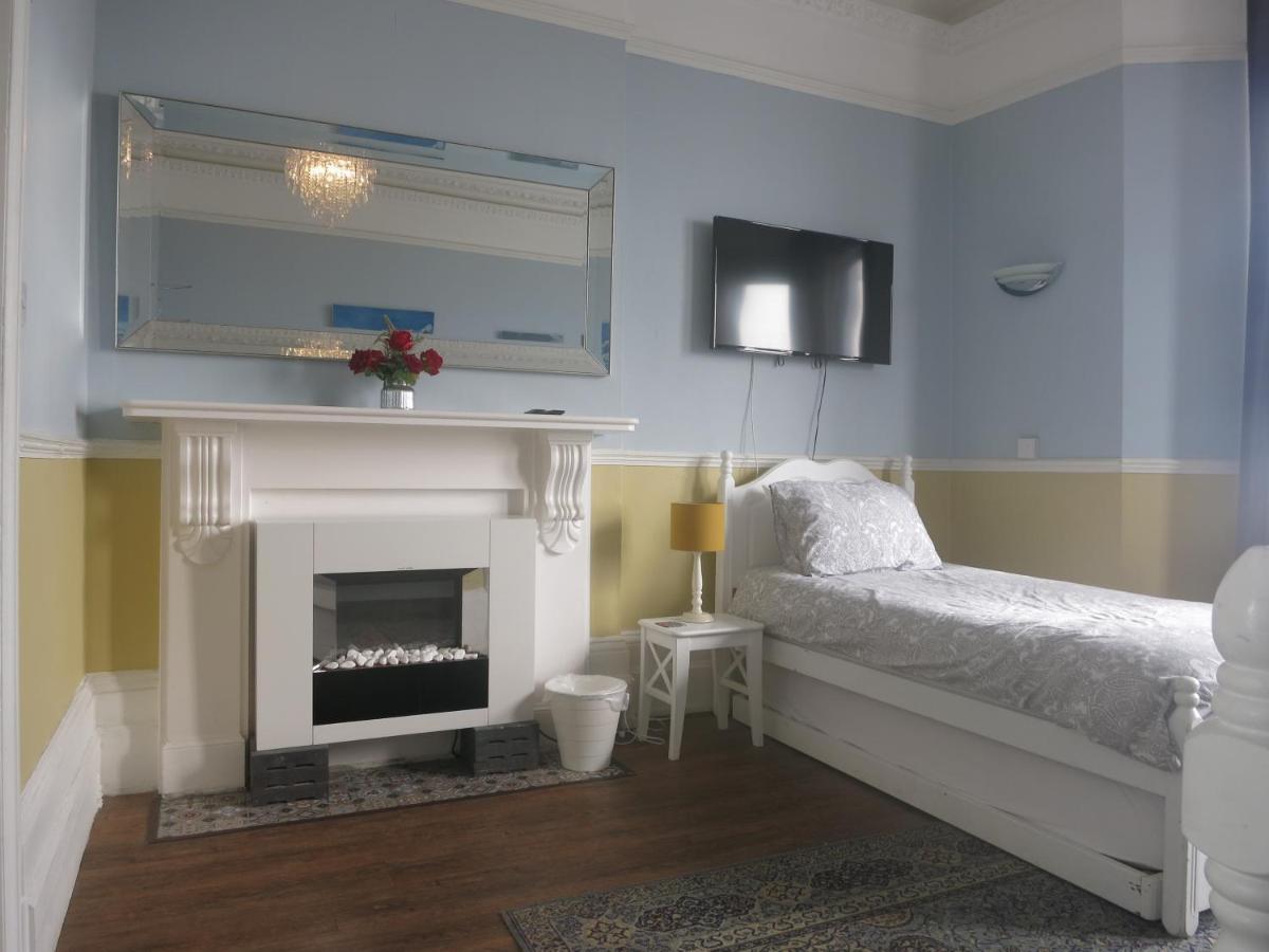 וורטינג Marine View Guest House מראה חיצוני תמונה