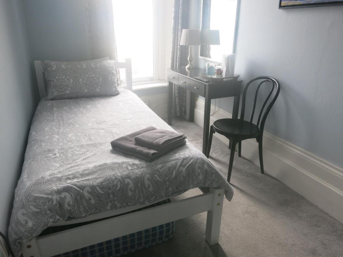 וורטינג Marine View Guest House מראה חיצוני תמונה