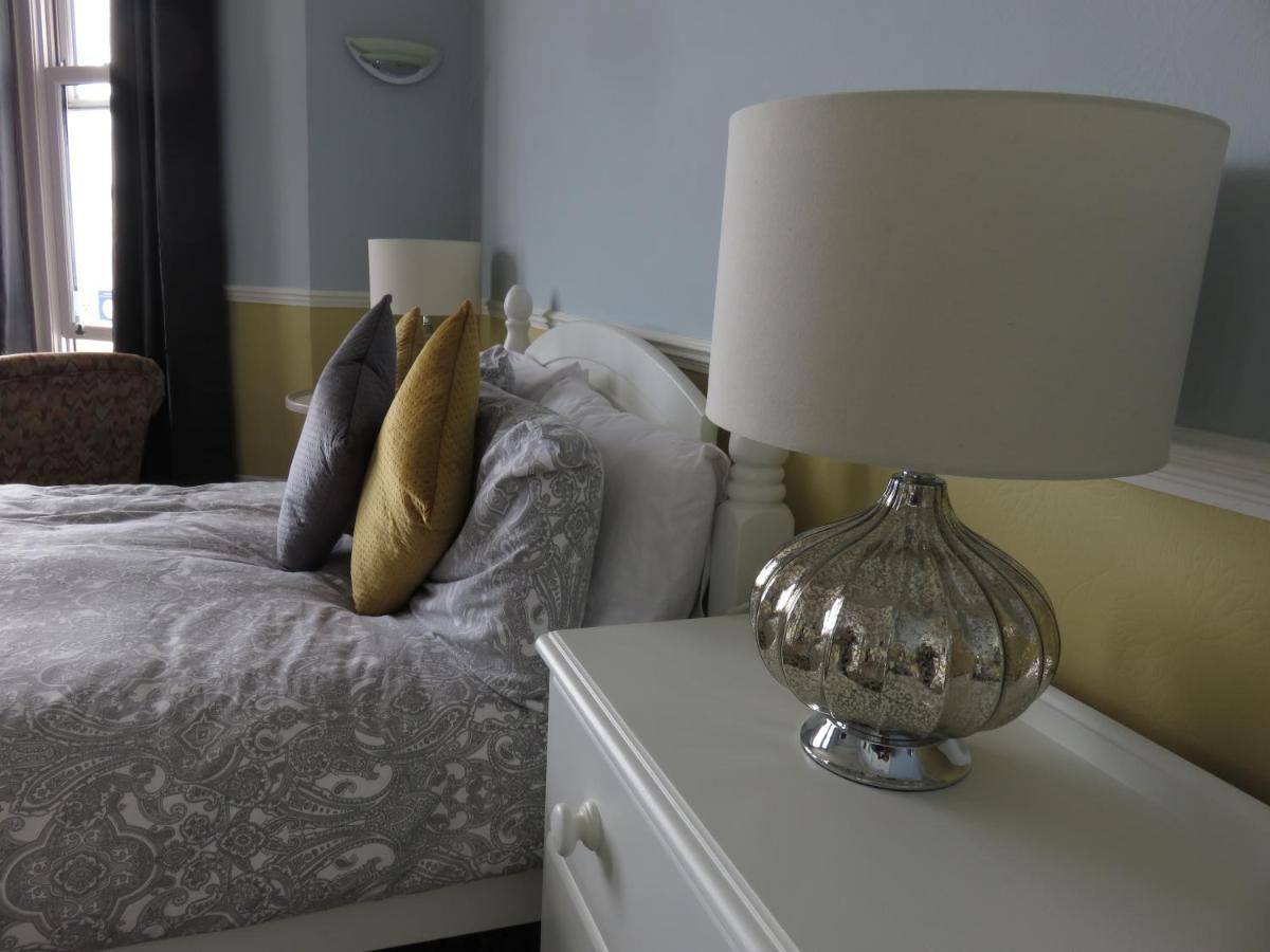 וורטינג Marine View Guest House מראה חיצוני תמונה